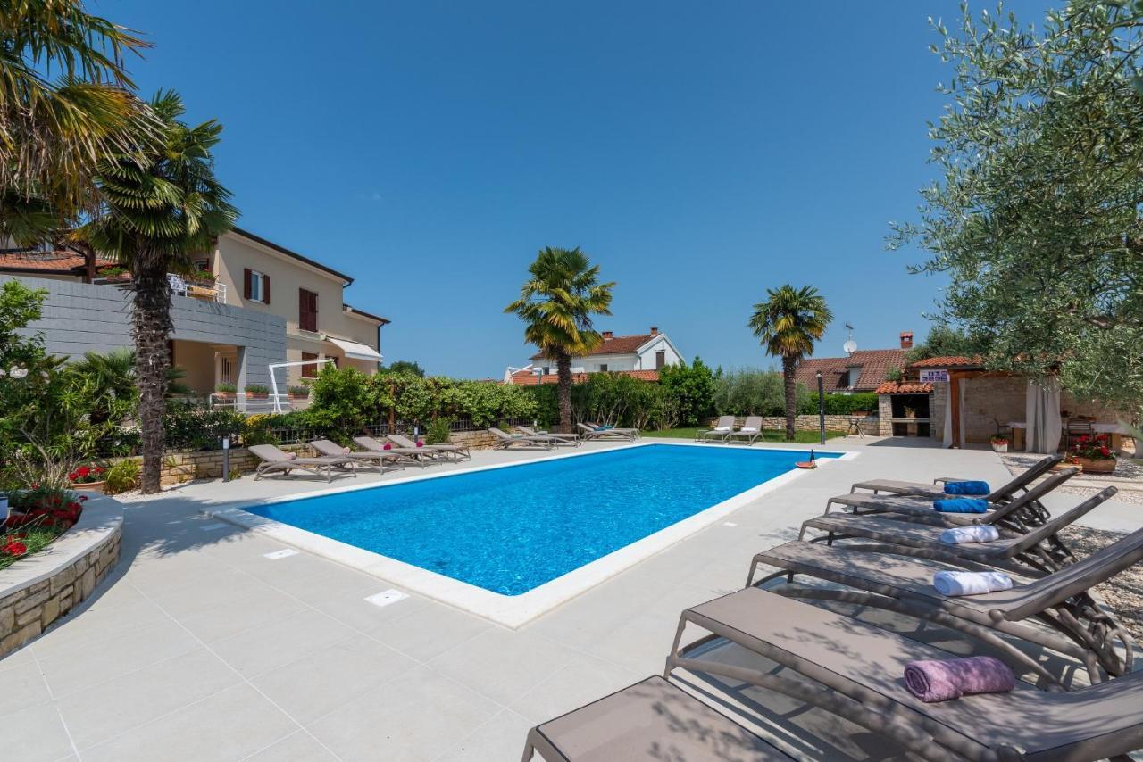Guest house Hope - With Shared Pool 4*